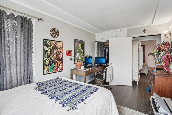 1940 N Ardmore, Manhattan Beach, California 90266