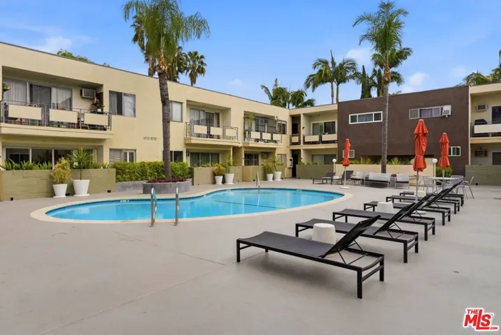 1233 N Laurel Avenue 109, West Hollywood, California 90046