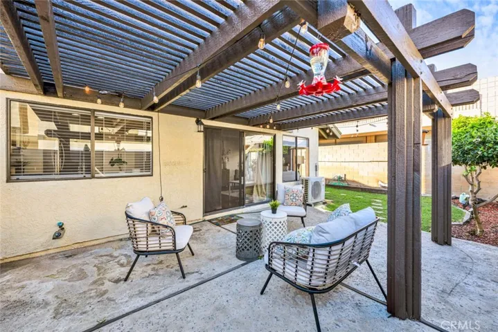 18124 Old Trail Lane, Fountain Valley, California 92708