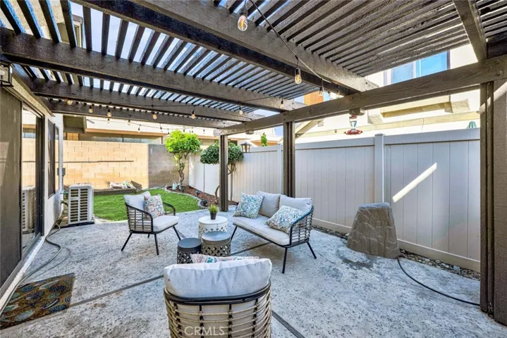 Spacious Covered Patio