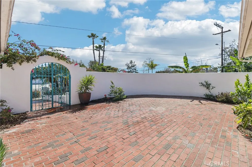 7108 Werner Street, San Diego, California 92122 home-pic-37