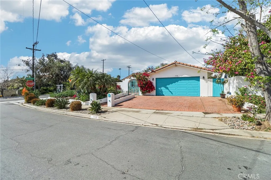 7108 Werner Street, San Diego, California 92122 home-pic-3