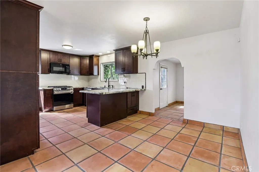 7108 Werner Street, San Diego, California 92122 home-pic-9