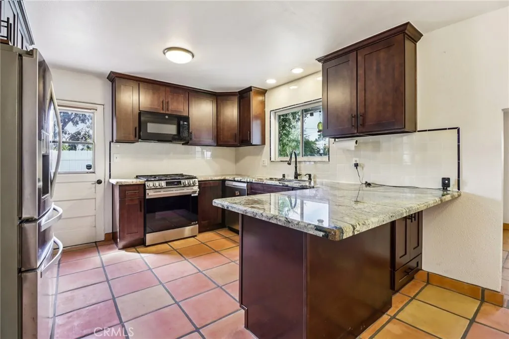 7108 Werner Street, San Diego, California 92122 home-pic-11