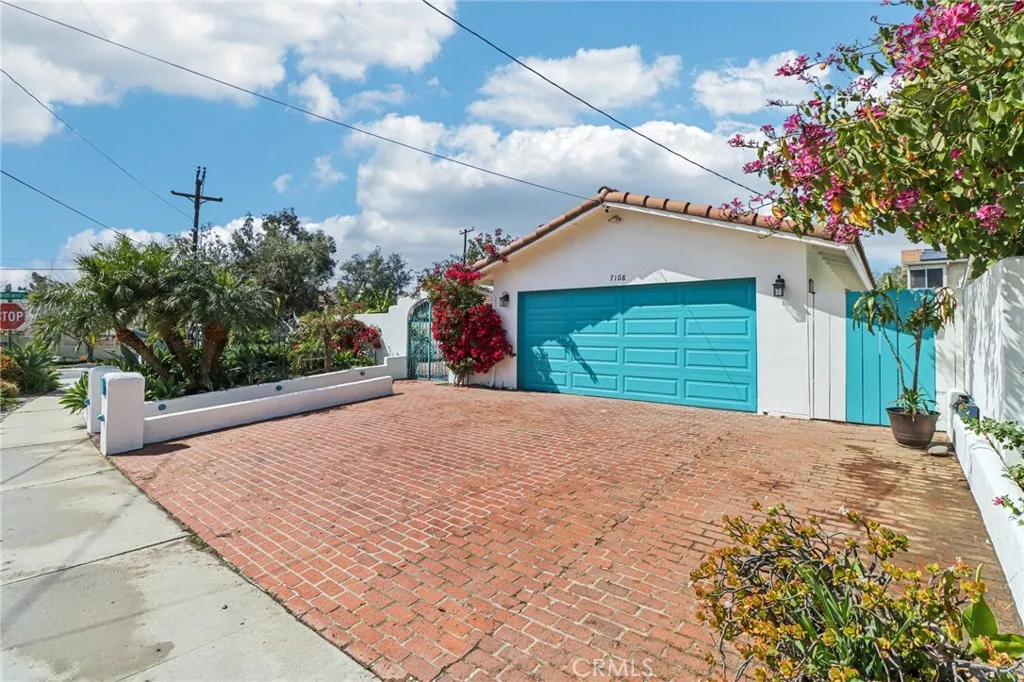 7108 Werner Street, San Diego, California 92122 home-pic-2