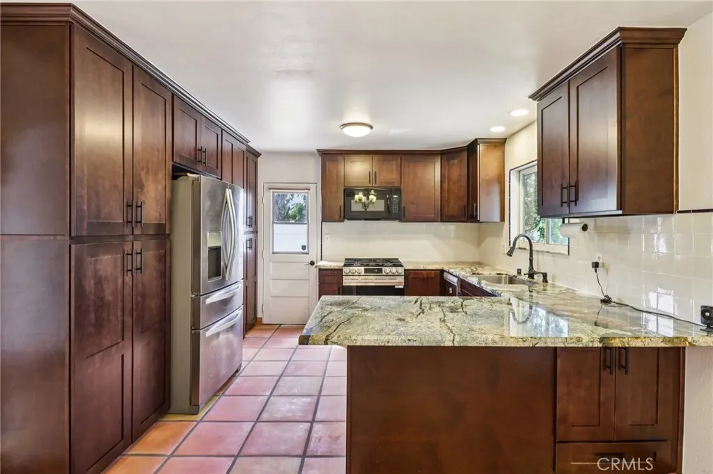 7108 Werner Street, San Diego, California 92122 home-pic-10