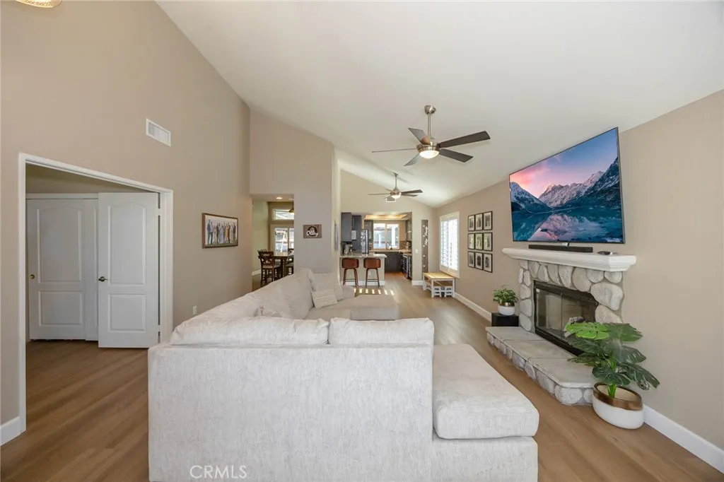 23632 Spindle, Murrieta, California 92562 home-pic-4