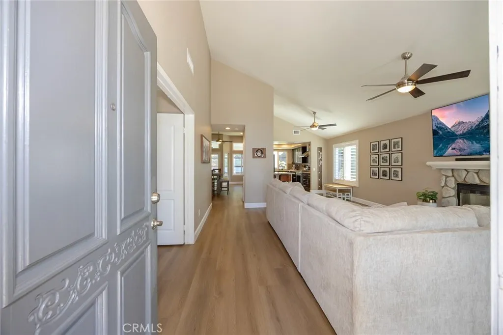 23632 Spindle, Murrieta, California 92562 home-pic-3