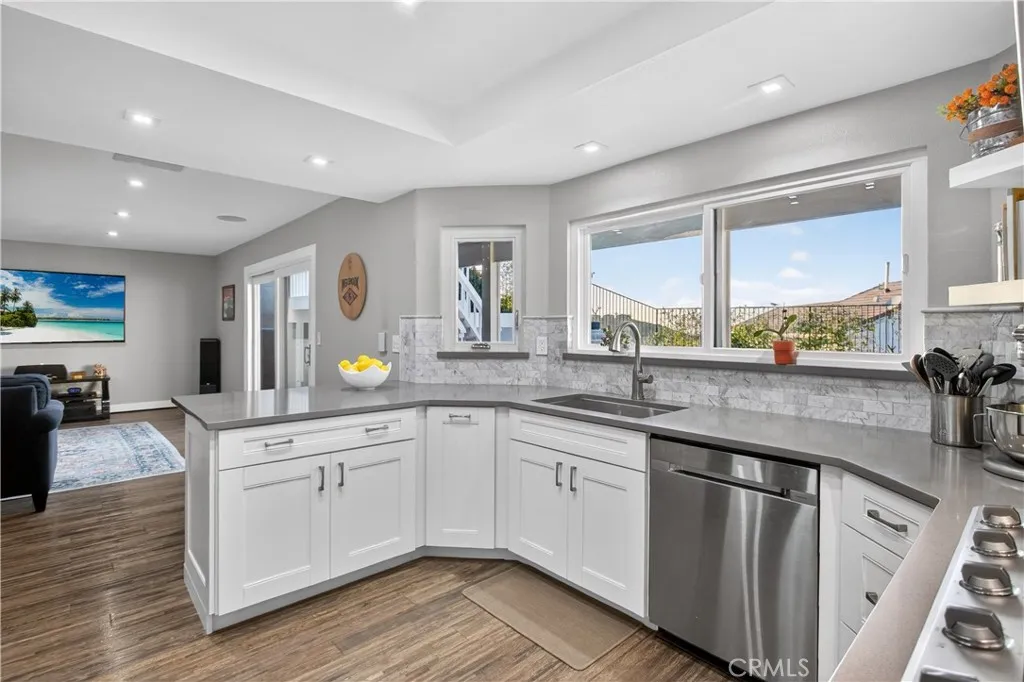 731 S Ridgeview, Anaheim Hills, California 92807 home-pic-12