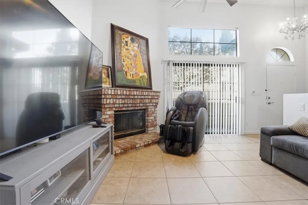14325 Foothill 9, Sylmar, California 91342 home-pic-5