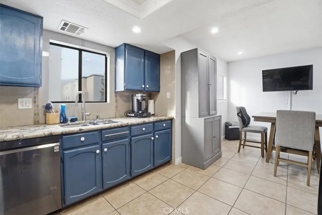 14325 Foothill 9, Sylmar, California 91342 home-pic-11