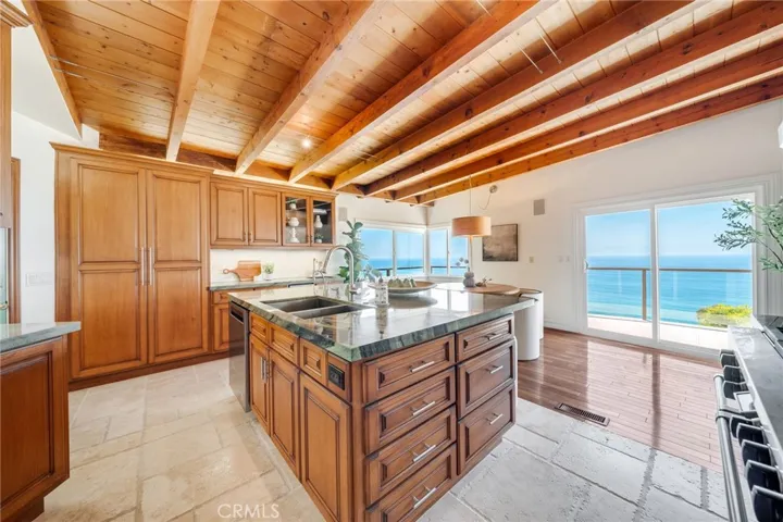 31272 Ceanothus Drive, Laguna Beach, California 92651