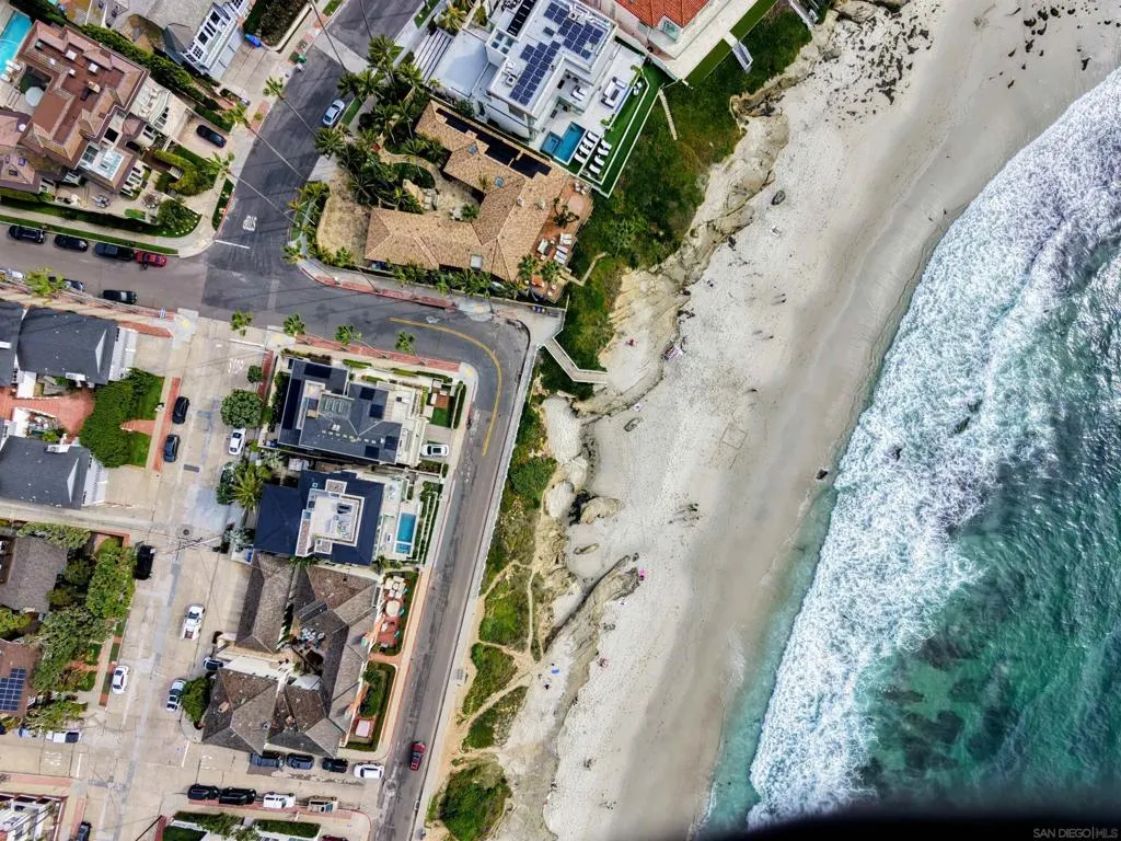210 Palomar Ave, La Jolla, California 92037 home-pic-4