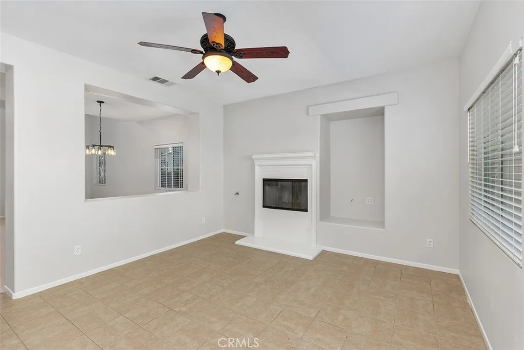 35700 Emily, Murrieta, California 92563 home-pic-9