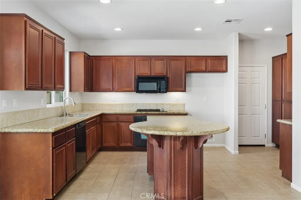 35700 Emily, Murrieta, California 92563 home-pic-13