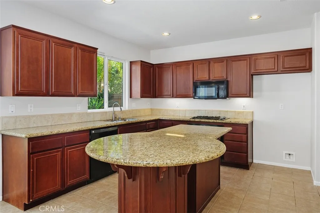 35700 Emily, Murrieta, California 92563 home-pic-14