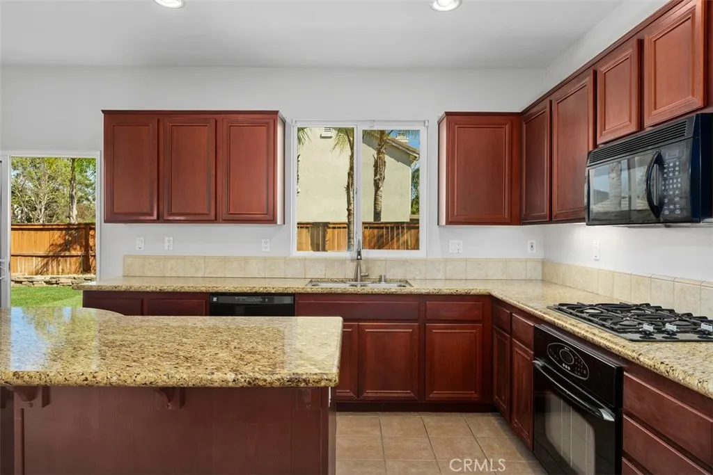 35700 Emily, Murrieta, California 92563 home-pic-16