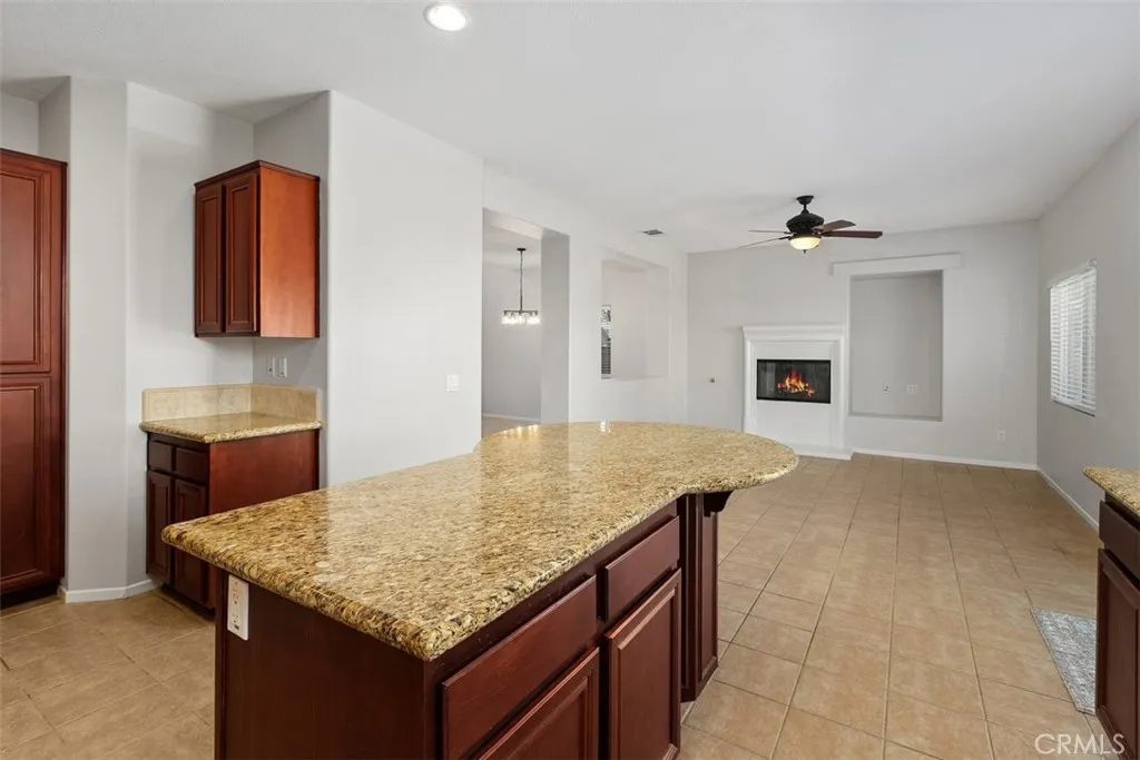 35700 Emily, Murrieta, California 92563 home-pic-18