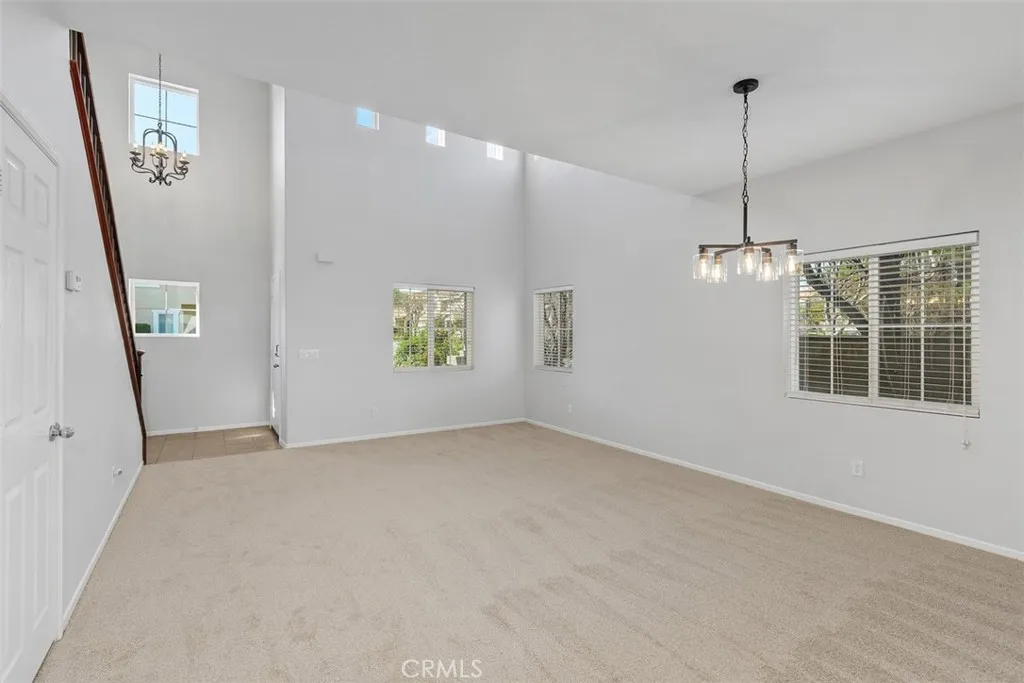 35700 Emily, Murrieta, California 92563 home-pic-4