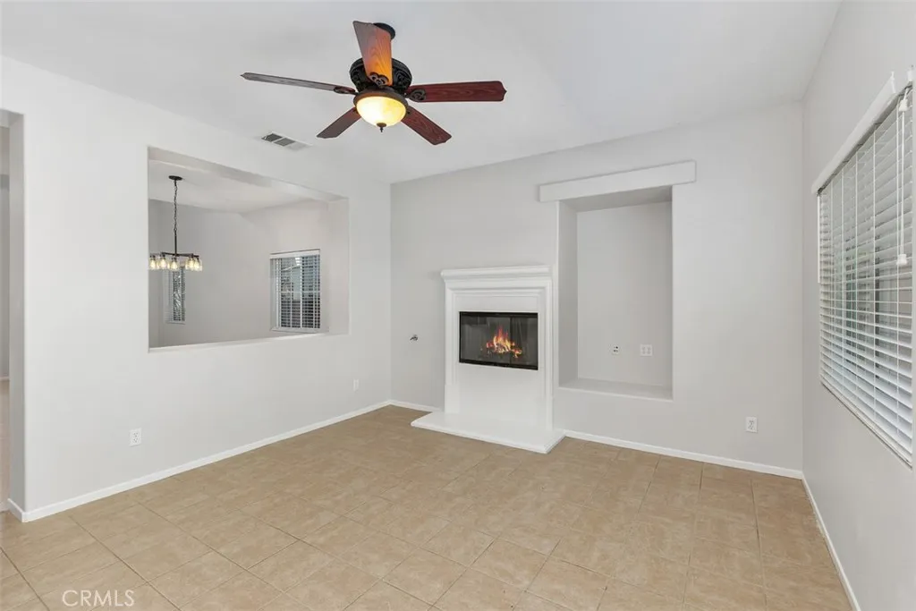 35700 Emily, Murrieta, California 92563 home-pic-10