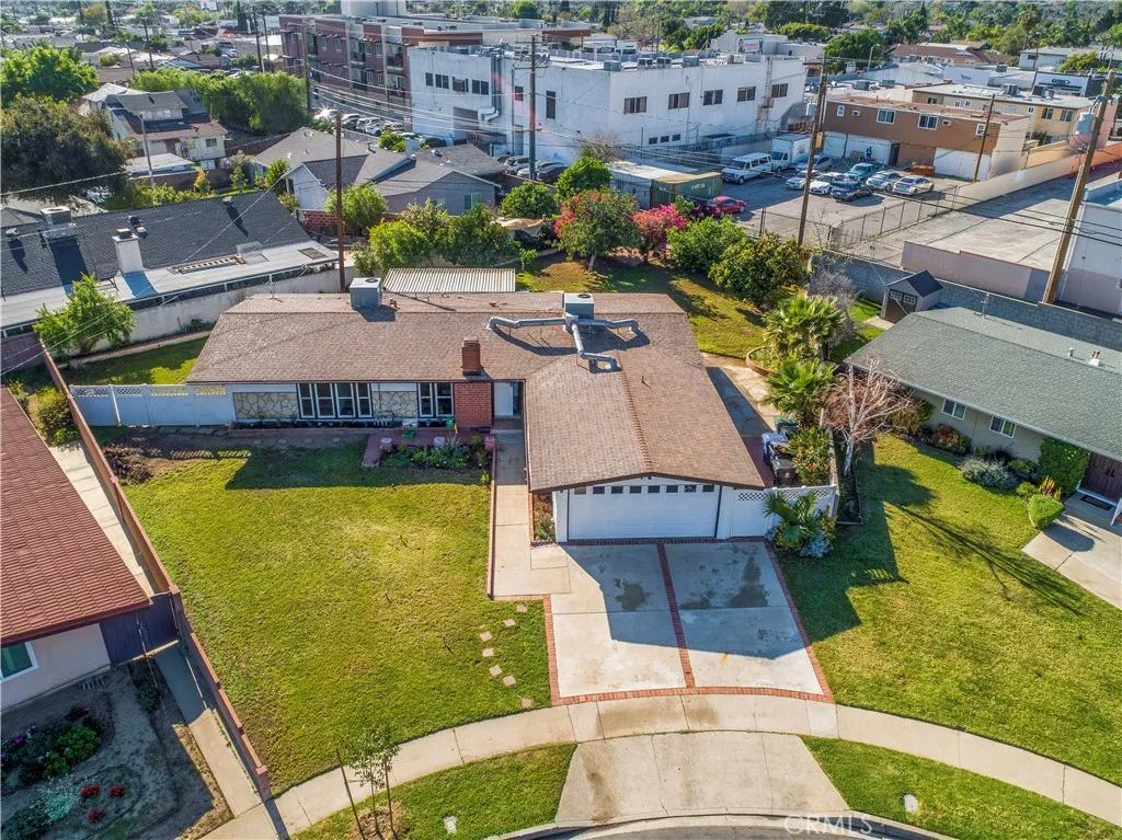 1049 N Macneil, San Fernando, California 91340 home-pic-27