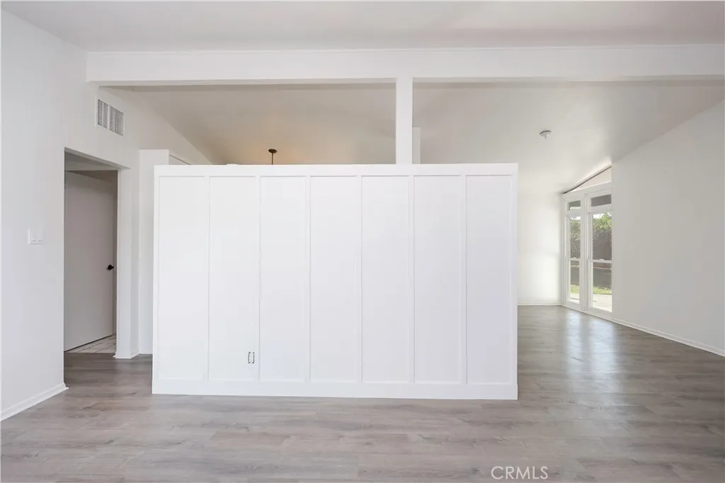 1049 N Macneil, San Fernando, California 91340 home-pic-5