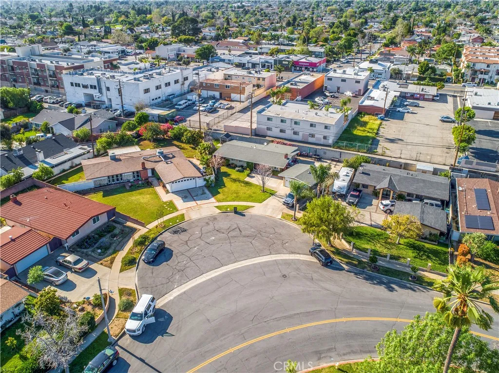 1049 N Macneil, San Fernando, California 91340 home-pic-28