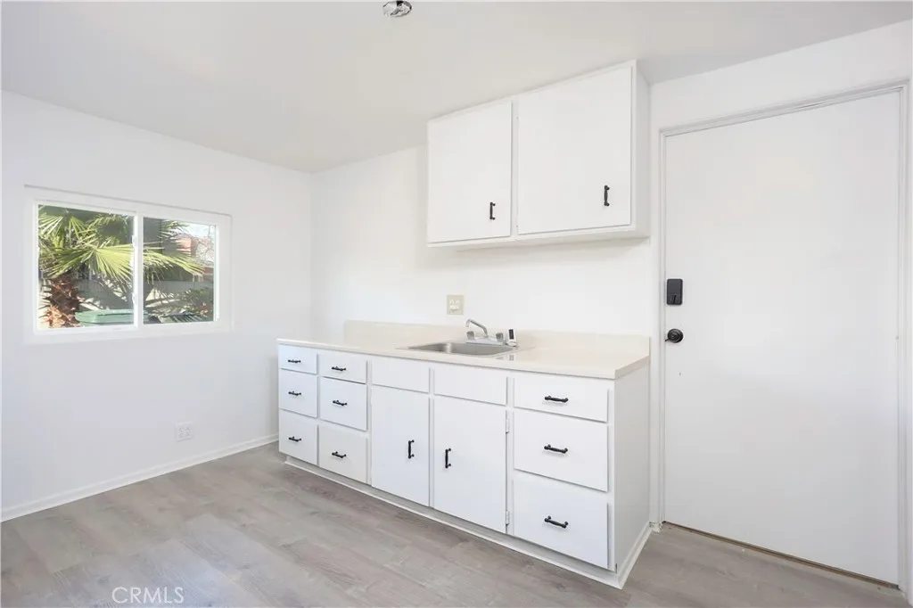 1049 N Macneil, San Fernando, California 91340 home-pic-13