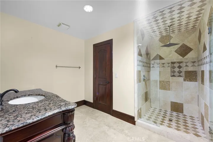 Upstairs Bedroom 4 Bath