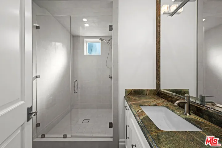 Guest Bath 3