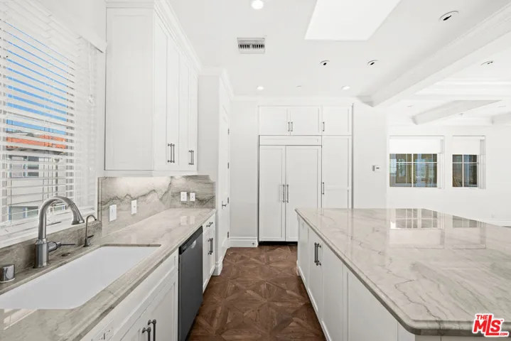 Kitchen d