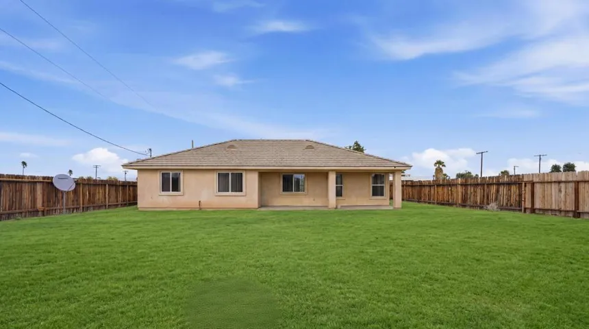 _DSC3744_autoremove_18663559