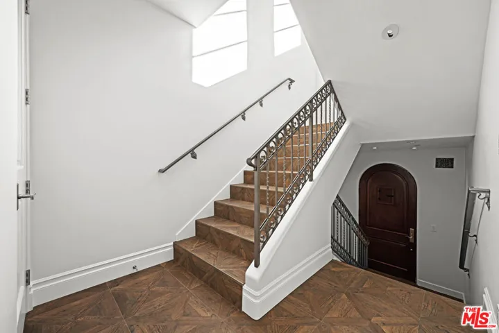 Staircase to Living/Dining/Kit