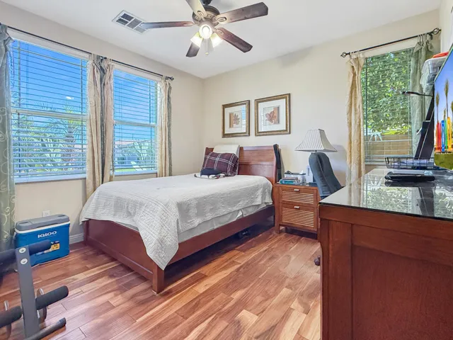 E990D422-3486-46D2-A90F-02D6251DDE41