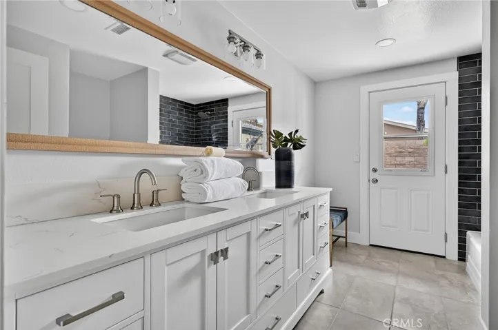 629 S Yorba, Orange, California 92869