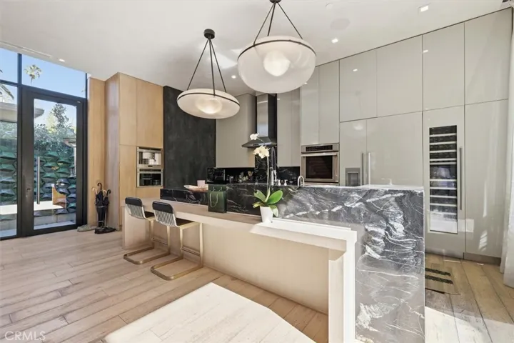 Three level large island.