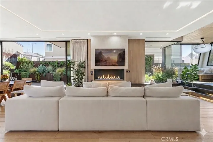 Lots of natural light.