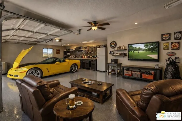 Virtual Garage Lounge