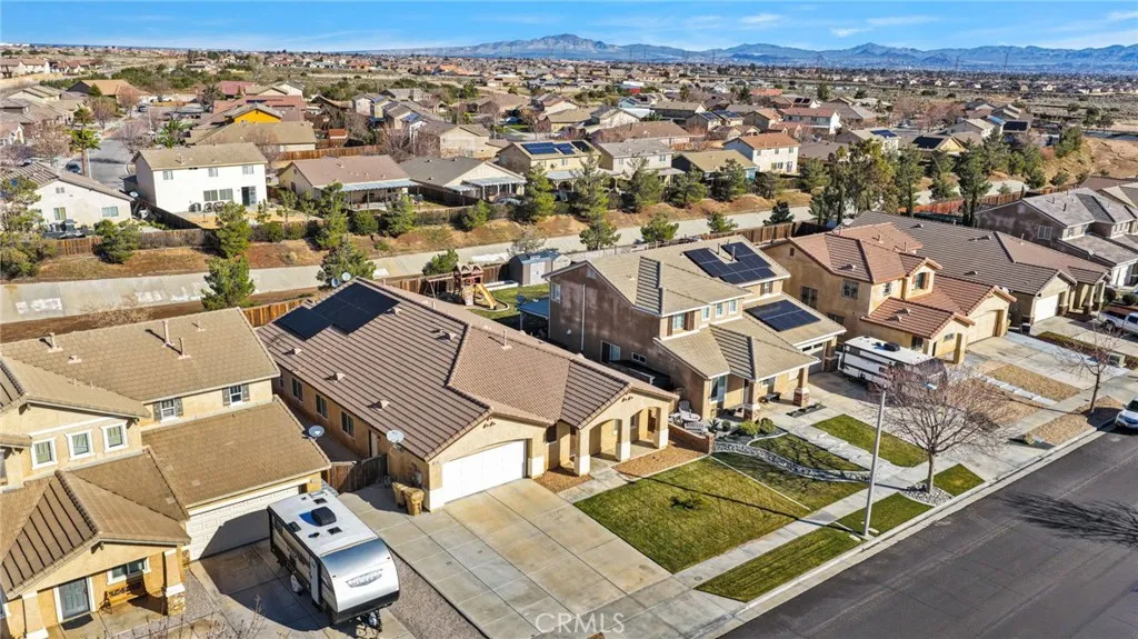 13720 Adams Street, Oak Hills, California 92344 home-pic-45