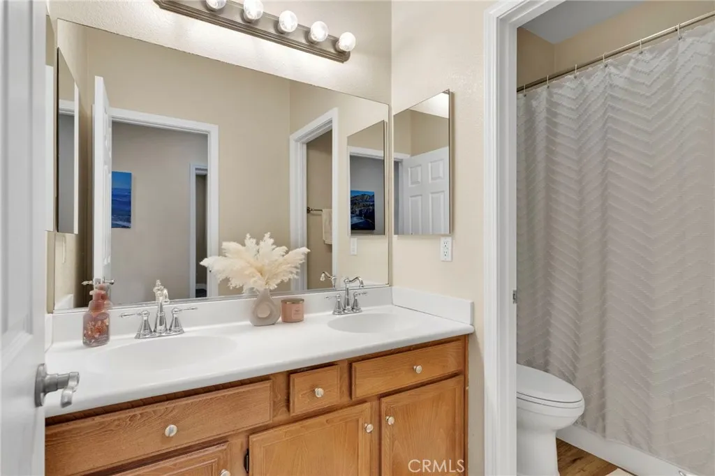 13720 Adams Street, Oak Hills, California 92344 home-pic-30