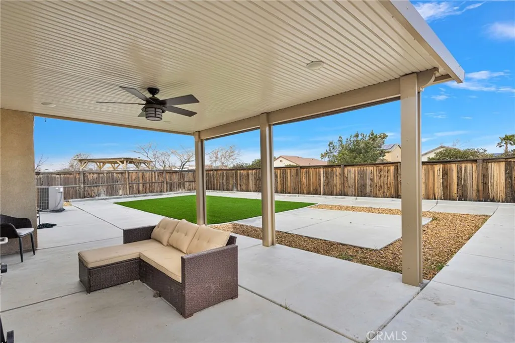 13720 Adams Street, Oak Hills, California 92344 home-pic-37