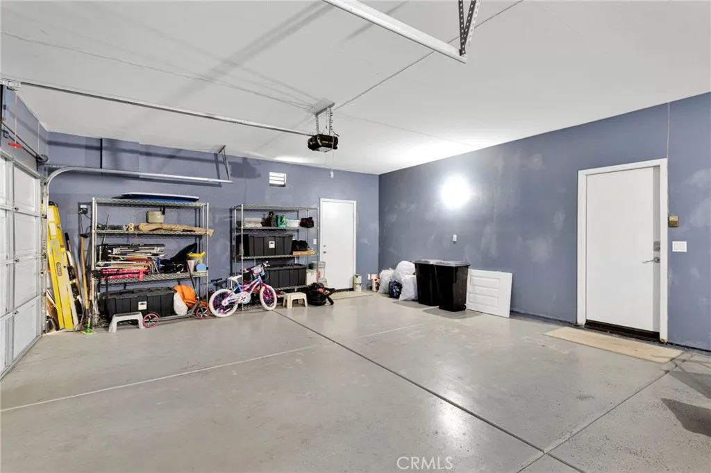 13720 Adams Street, Oak Hills, California 92344 home-pic-36