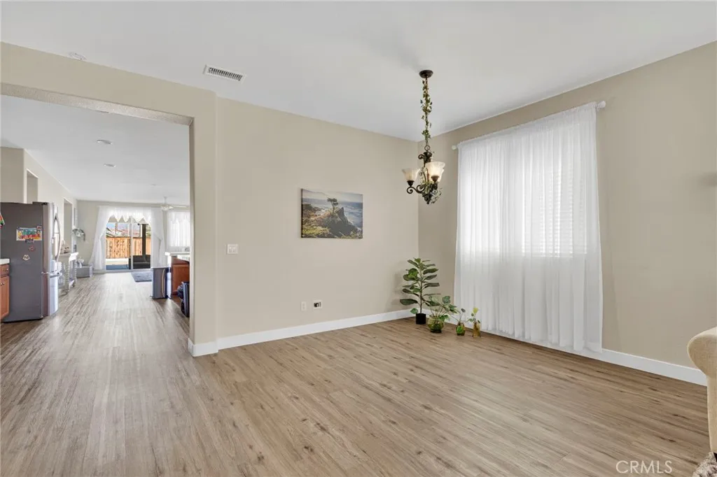 13720 Adams Street, Oak Hills, California 92344 home-pic-7