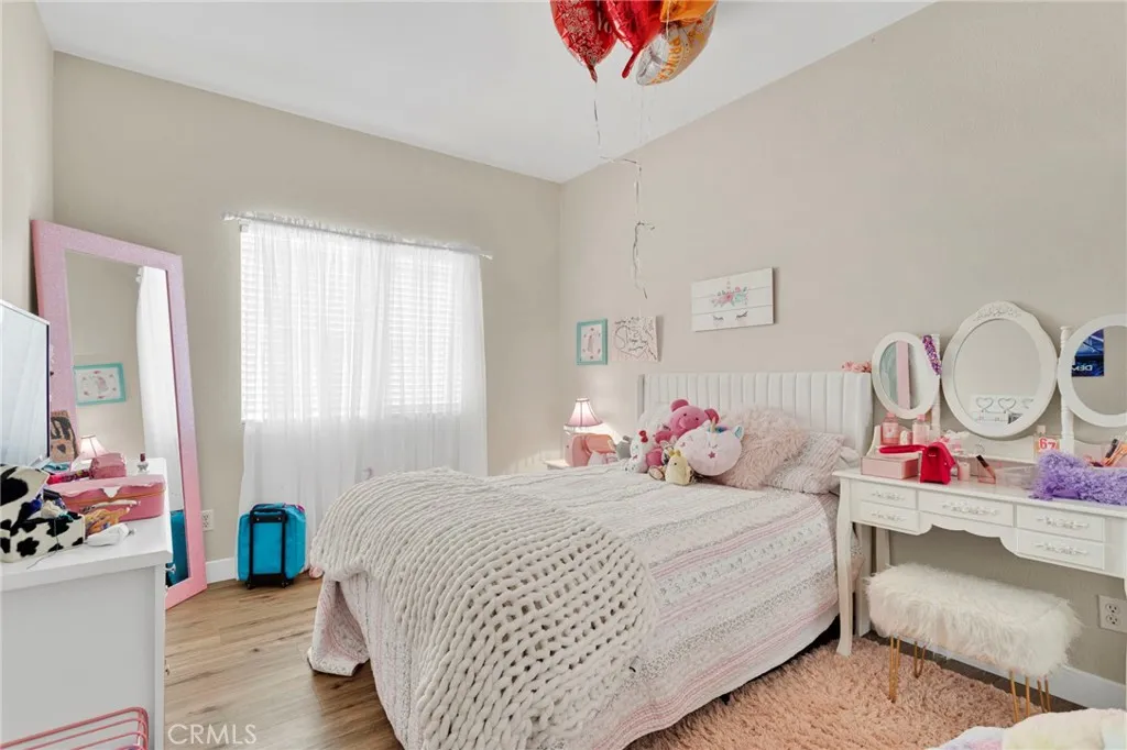 13720 Adams Street, Oak Hills, California 92344 home-pic-33