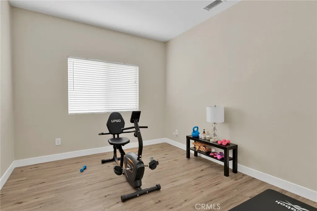 13720 Adams Street, Oak Hills, California 92344 home-pic-28