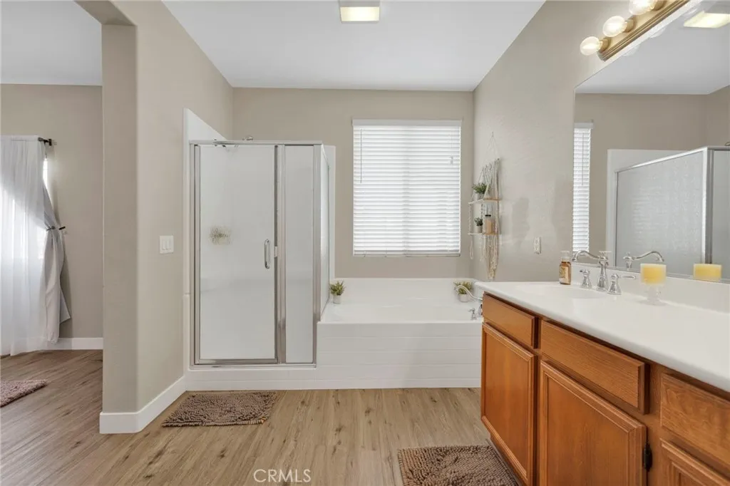 13720 Adams Street, Oak Hills, California 92344 home-pic-24