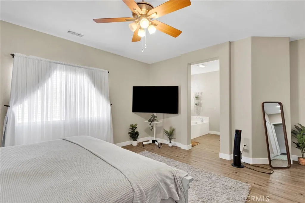 13720 Adams Street, Oak Hills, California 92344 home-pic-21