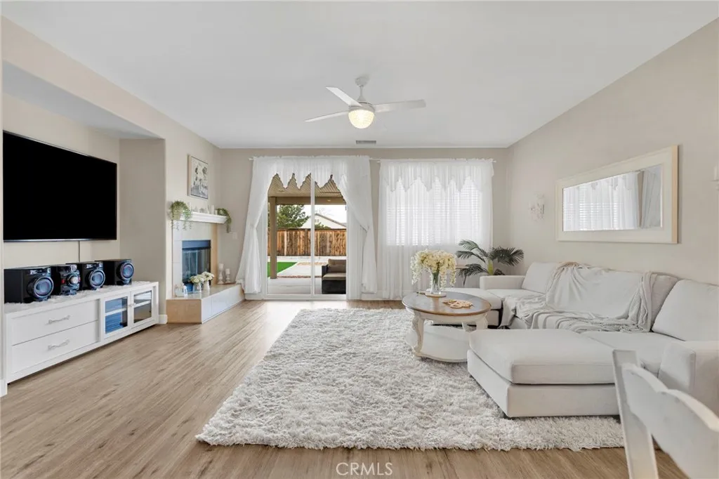 13720 Adams Street, Oak Hills, California 92344 home-pic-13