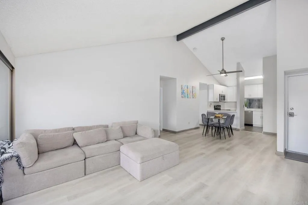 6214 Agee Street 34, San Diego, California 92122 home-pic-11