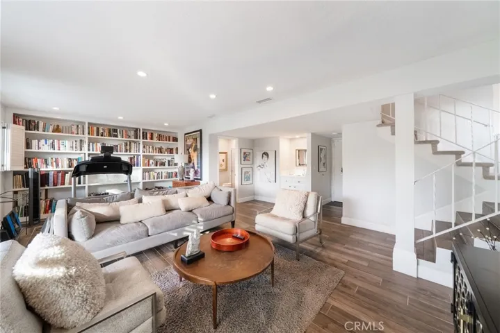 24811 Spadra, Mission Viejo, California 92691